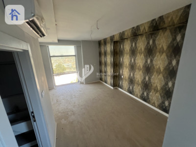 Luxurious Apartment in Prime Location Image 7