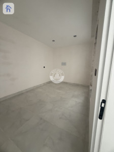 Spacious House with 4 Bedrooms image 14