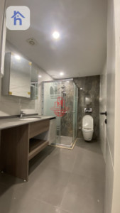Modern 2-Bedroom apartment Image 6