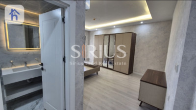 Luxurious Apartment with Stunning Views Image 5