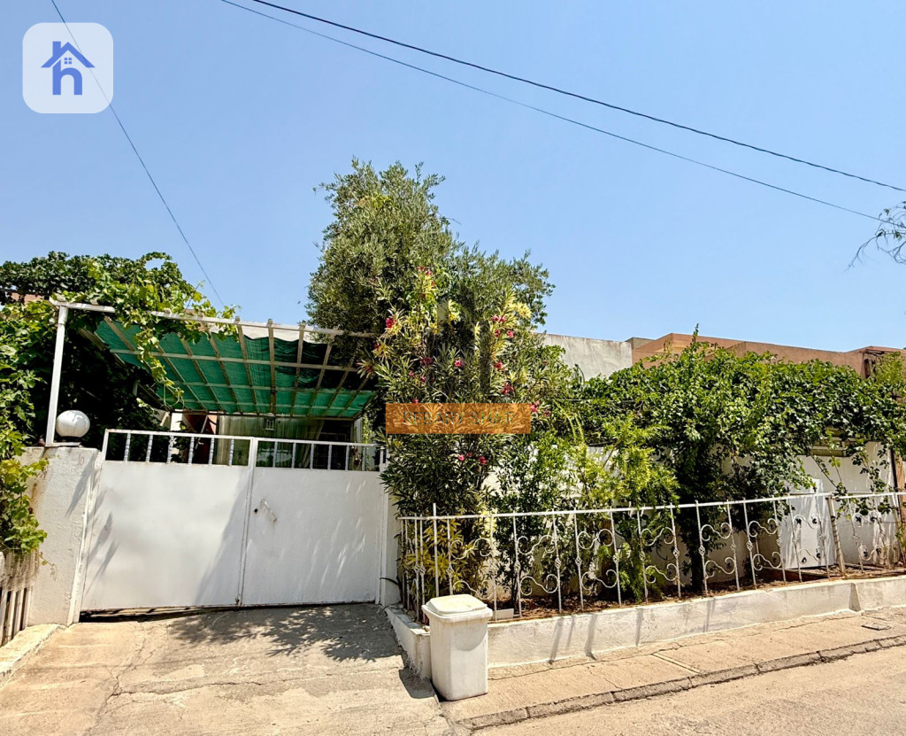 House (200m²)