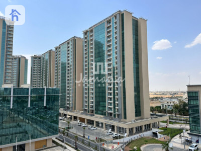 Modern Apartment in Empire Square image 2