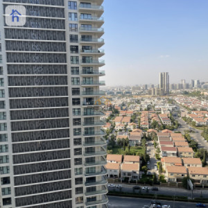 Spacious apartment in a prime location image 1