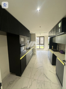 Modern Apartment image 2