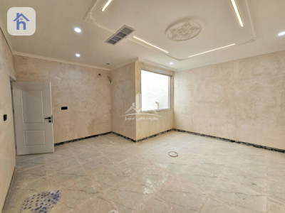 Luxurious 4-Bedroom House Image 12