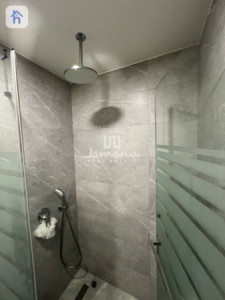 Contemporary Apartment with High-End Features Image 19