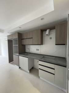 Chic Apartment in Prime Location image 2