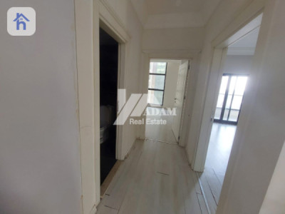 Modern Apartment in Prime Location Image 5