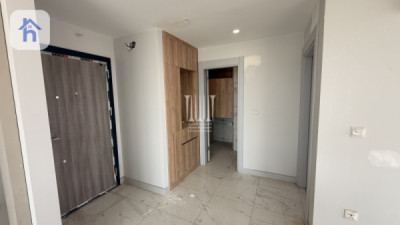Modern 1 Bedroom Apartment in Saloor Tower image 6