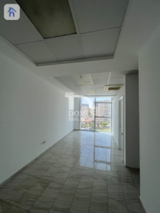 Modern office in Empire Business Towers Resim 4