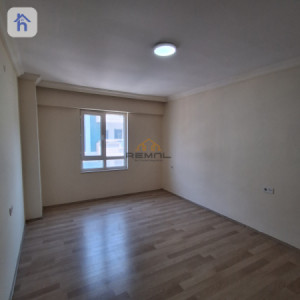 Modern 4-Bedroom Apartment Resim 5