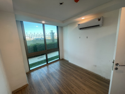 Modern 2 bedrooms Apartment in Life Towers Image 8