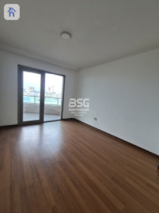 شقة حديثة ب 3 غرف نوم صورة 3