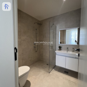 Luxurious Apartment with Great Views Image 9