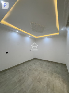 Modern 4 Bedroom House image 11