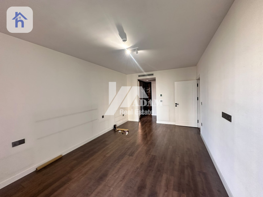 Apartment Opposite Garden