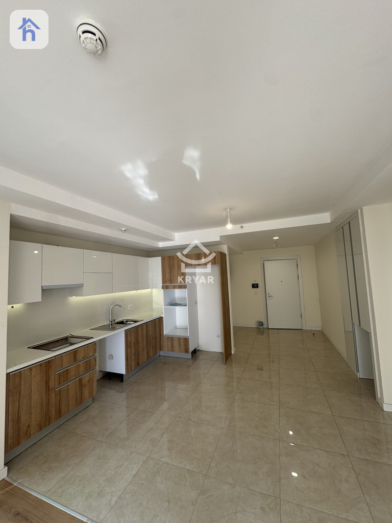 Modern 1-Bedroom Apartment Image 2