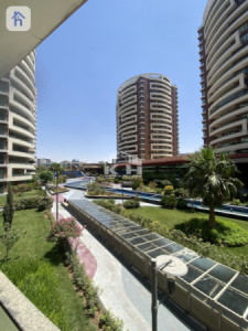 Modern Apartment Image 10