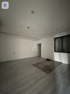 Modern Apartment image 3