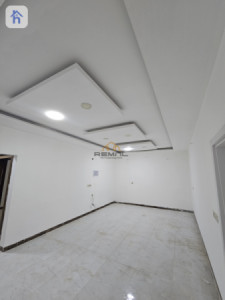 Spacious House For Rent near 100m street Resim 3