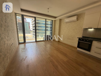 Bright Studio Apartment on the 7th Floor image 1