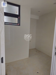 Spacious 4-Bedroom Home in Zaner City Image 11