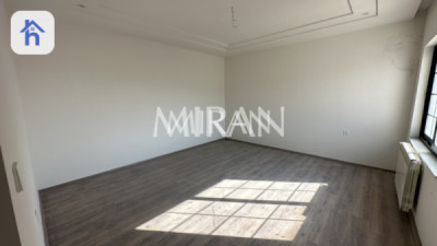 ماڵێکی خێزانی مۆدێرن بە 4 ژووری نوستن image 7