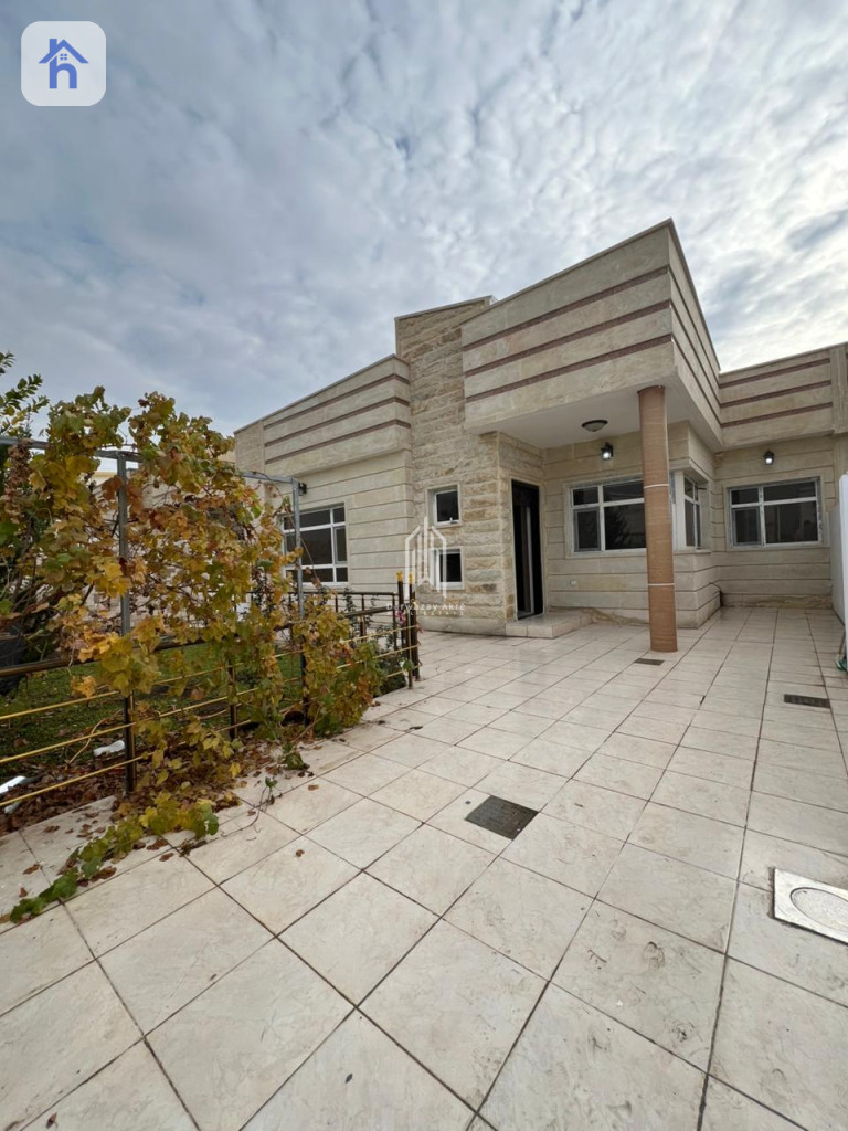 House (250m²)