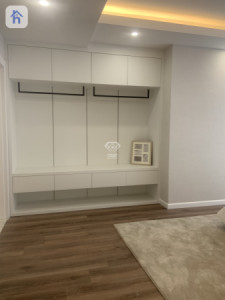 Modern Apartment image 13