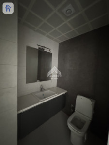 Cozy 2 BR Apartment in Prime Location Image 4