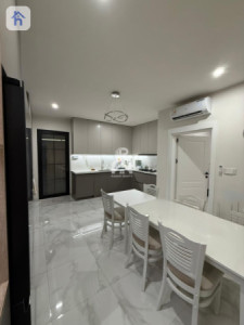 Modern House image 3