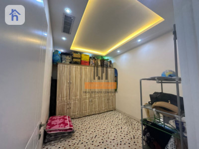 One Floor House image 7