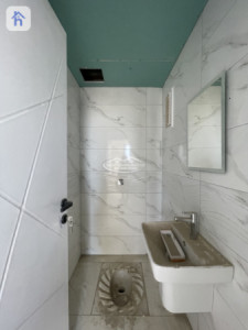Cosy 1 Bedroom Apartment in Lalav Sun Towers image 5