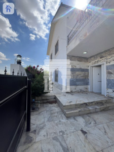 Luxury House image 4