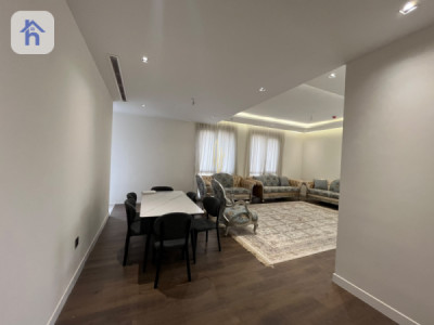 Luxury Apartment image 4