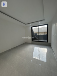 Family House with 4 Bedrooms image 6