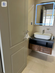 Luxurious Apartment in Prime Location Image 25