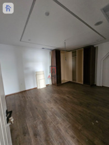 Family House with 4 Bedrooms Image 11