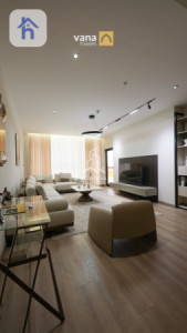 Chic Urban Residence in Vana Towers image 2