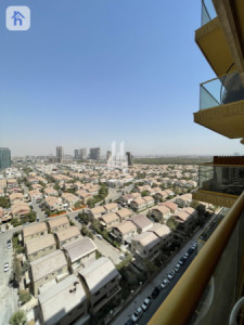 Luxurious Apartment in Roya Tower Image 11