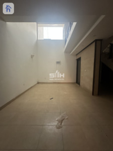 Spacious House in 32 Park image 3