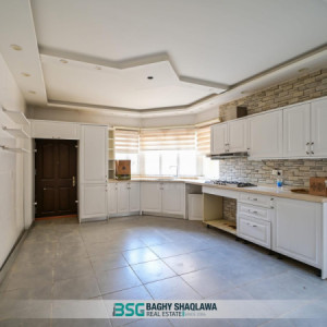 Spacious 4-Bedroom House for Rent image 7