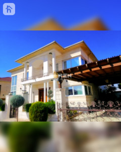 Luxury House image 2