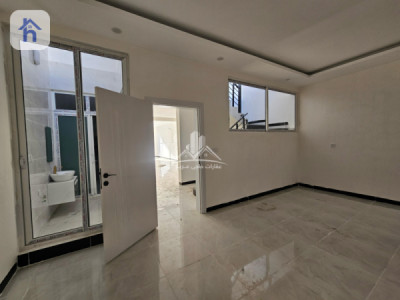 Spacious House with 3 Bedrooms Image 11