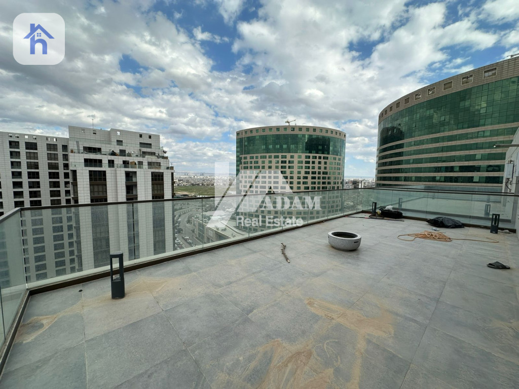 شوقە لەسەر بۆلیڤار لەگەڵ تەراس