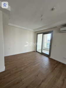 Studio Apartment image 4
