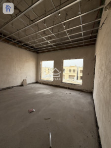 Spacious family home in Spanish Village Image 4