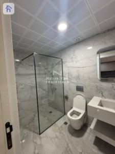 Bright Apartment in Prime Location image 7