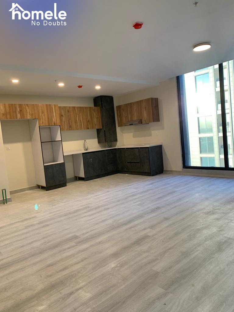 120m Street View Apartment