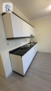 Cozy Apartment Near Airport Image 3